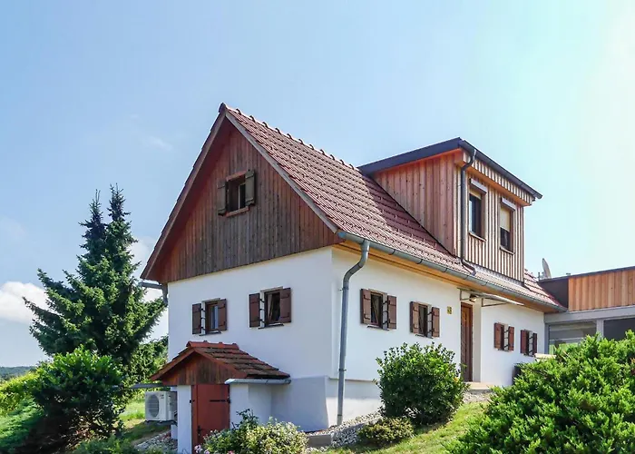 Schoenes 펜션 Straden